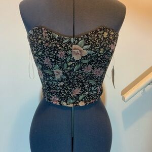 Altar’d State floral crop top. New with tags. Size x-small.